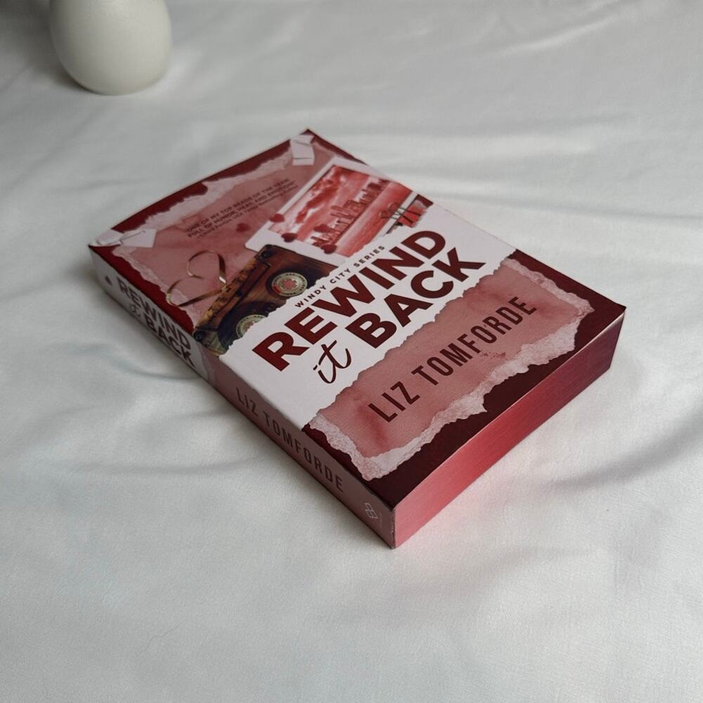 Rewind It Back Liz Tomforde Deluxe Sprayed Edges Paperback Windy City NEW - Picture 6 of 12